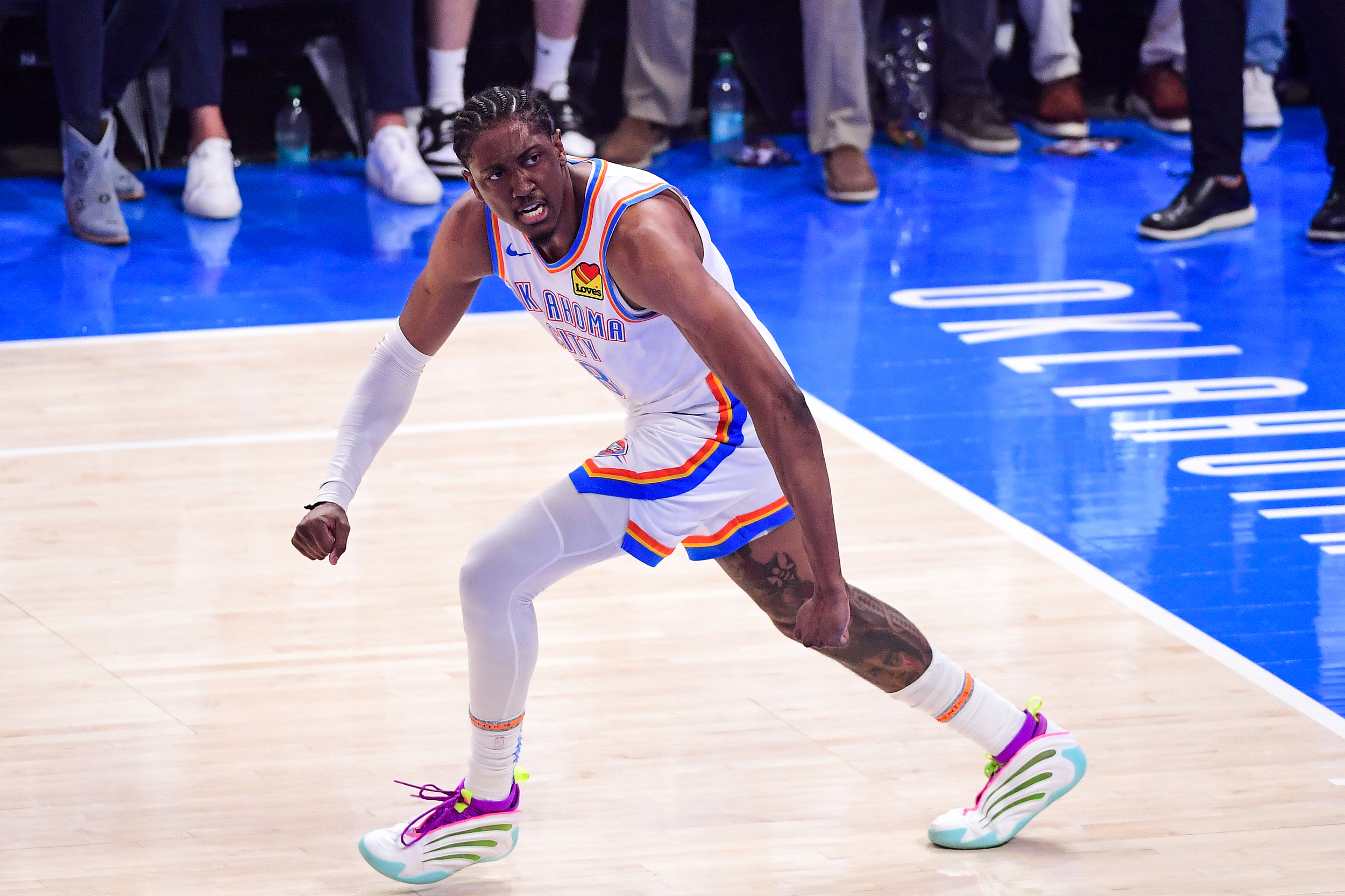 😍总决赛单场内线18分+3记三分，1998年以来仅詹杜杰威做到