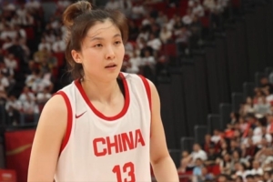 云开体育官网-13+5&amp;正负值+30！翟若云谈在家乡完成国家队首秀：慢慢进入状态