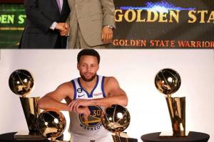 美媒:库里是现役为母队效力最久的球员 这种忠诚如今极度罕见