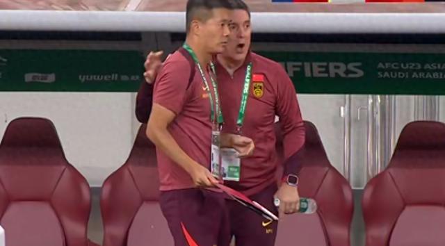 云开体育官网入口-U22生死战激烈冲突！10人互相推搡，刘浩帆染黄，前国脚点赞