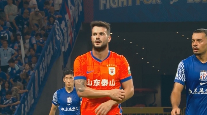 云开体育-瓦神！瓦科连续7轮破门总计打入13球，含1次大四喜1次帽子戏法！