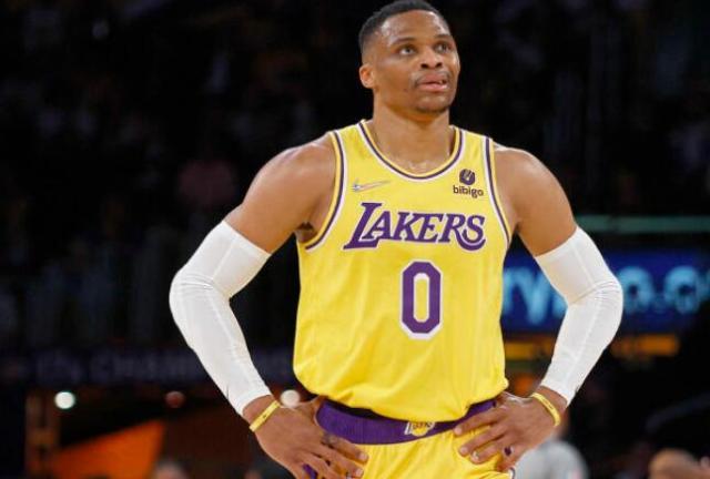 云开体育官网入口-湖人夏天如何操作？或交易小塔克 引进3大类型球员